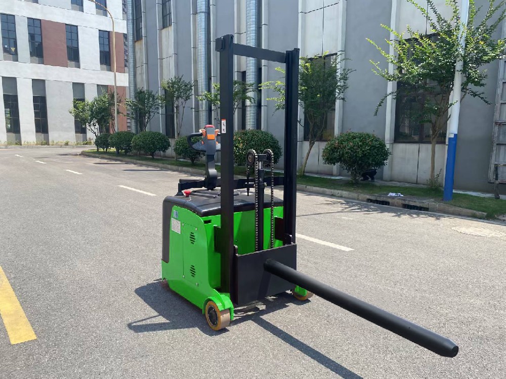 定制非标叉车：如何为您的行业量身打造